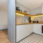 Rent 1 bedroom apartment of 64 m² in Porto