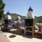 Rent 6 bedroom house in Granada']