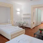 Rent 2 bedroom apartment of 60 m² in Napoli