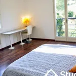 Rent 5 bedroom apartment of 131 m² in Antibes