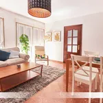 Rent 2 bedroom apartment of 10 m² in Seville