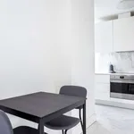 Rent 3 bedroom apartment of 155 m² in lisbon