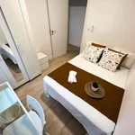 Rent a room of 100 m² in Valencia