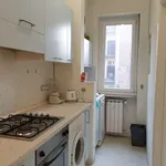 Rent a room of 60 m² in milan