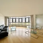 Rent 5 bedroom apartment of 105 m² in Paris