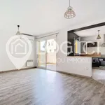 Rent 4 bedroom apartment of 78 m² in Uzein