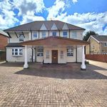 Rent 7 bedroom house in East Midlands