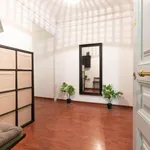 Rent 5 bedroom apartment in Barcelona