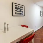 Rent a room of 250 m² in Madrid