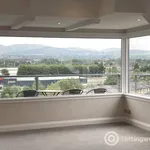 Rent 3 bedroom flat in Edinburgh