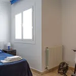 Rent a room of 333 m² in barcelona