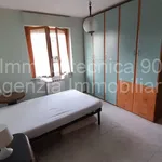 Rent 5 bedroom apartment of 90 m² in Arezzo