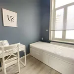 Rent a room of 200 m² in brussels