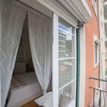 Rent a room of 150 m² in lisbon