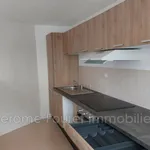 Rent 3 bedroom apartment of 50 m² in Ussel