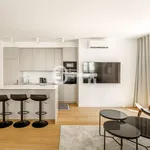 Rent 4 bedroom apartment of 108 m² in Warsaw