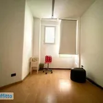 Affitto 3 camera appartamento di 60 m² in Naples