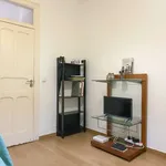 Rent a room in lisbon