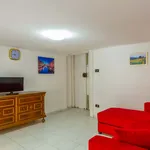 Rent 2 bedroom apartment of 60 m² in Naples