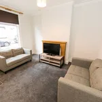 Rent 4 bedroom house in Leeds