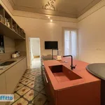 Affitto 4 camera appartamento di 130 m² in Catania