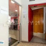 Affitto 4 camera appartamento di 127 m² in Catania