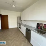 Affitto 2 camera appartamento di 120 m² in Milan