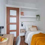 Rent 5 bedroom apartment in Barcelona