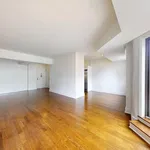 Rent 2 bedroom apartment of 1108 m² in Manhattan