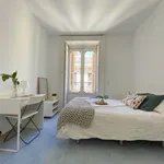 Rent 7 bedroom apartment in Madrid