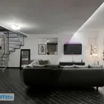 Rent 3 bedroom apartment of 90 m² in Milan