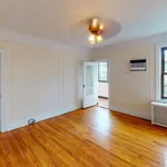 Rent 3 bedroom apartment of 2000 m² in Queens