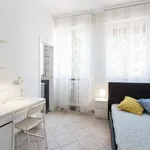 Rent a room of 75 m² in milan