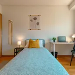 Rent 6 bedroom apartment in Porto