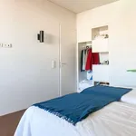 Rent 1 bedroom apartment of 87 m² in lisbon