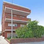 Rent 2 bedroom apartment in Randwick