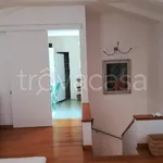 Affitto 4 camera appartamento di 135 m² in Bergamo