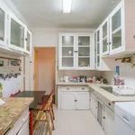 Rent a room of 100 m² in lisbon