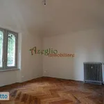 Affitto 5 camera appartamento di 150 m² in Turin