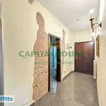 Affitto 4 camera appartamento di 78 m² in Bologna