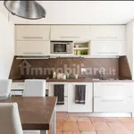 Rent 5 bedroom house of 442 m² in Formello