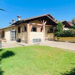 Rent 4 bedroom house of 100 m² in Roma