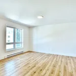 Appartement de 990 m² avec 4 chambre(s) en location à Saint-Jacques