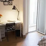 Rent a room in naples