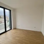 Rent 3 bedroom apartment of 70 m² in Suresnes