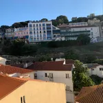 Rent 4 bedroom apartment in Lisbon