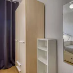 Rent a room of 80 m² in valencia