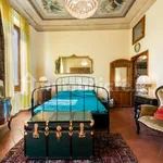 Rent 1 bedroom apartment of 50 m² in Florence