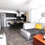 Rent 3 bedroom apartment of 60 m² in Montévrain