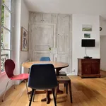 Appartement de 323 m² avec 1 chambre(s) en location à Paris